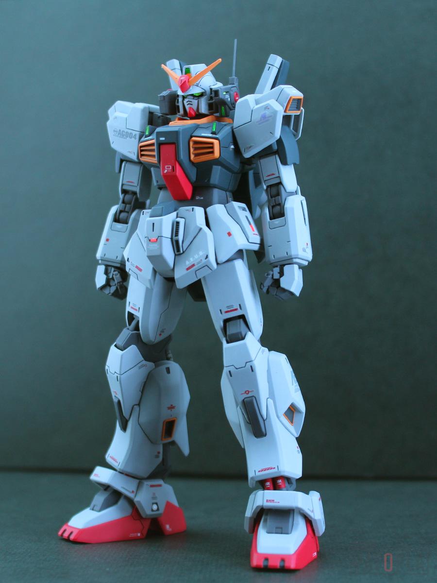 HGUC 1/144 ガンダムMk-II（エゥーゴ仕様）改修・全塗装品 エマ 