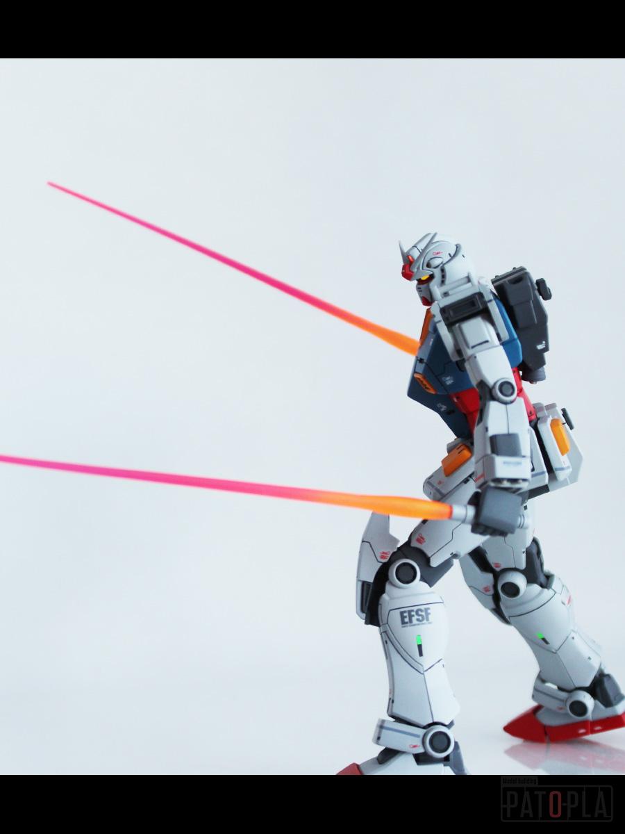 HG 1/144 ガンダム(ククルス・ドアンの島版) 改修・全塗装 製作完成 下の土は黒いんですね -ぱとぷら