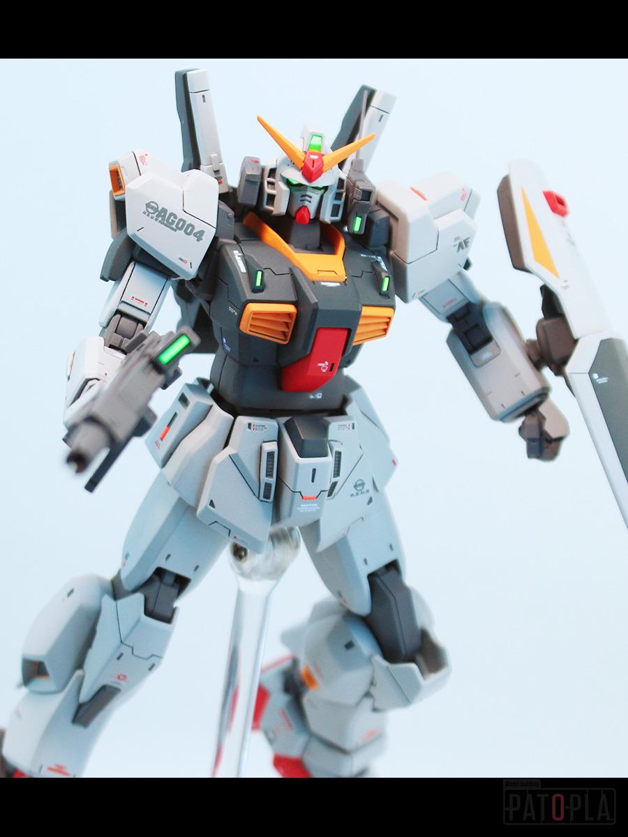 HGUC 1/144 ガンダムMk-II(エゥーゴ仕様)改修・全塗装品