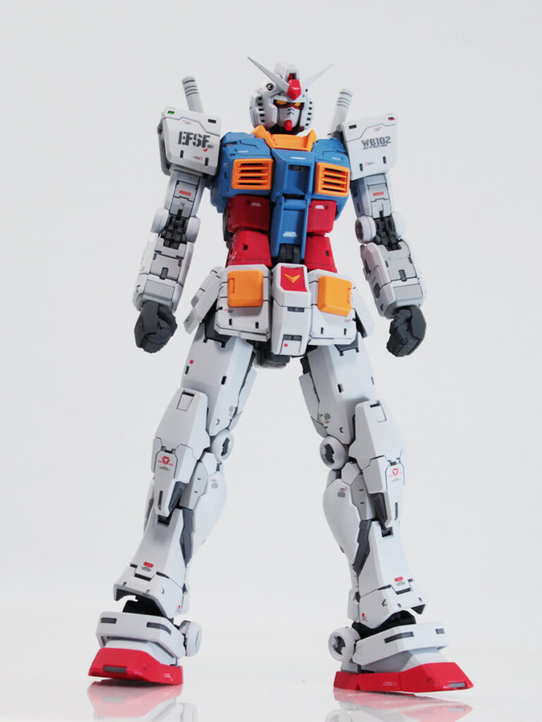 RG 1/144 RX-78-2 ガンダム Ver.2.0 改修・全塗装製作03 完成 親父がVer.2.0にこだわるわけだ… - ぱとぷら